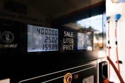 Caro Petrolio: la richiesta del credito di imposta